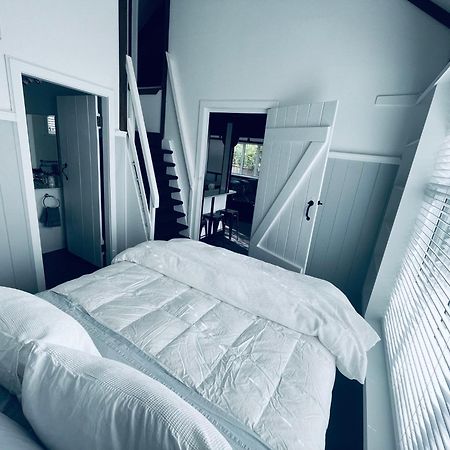 Experience Heritage, Live Modern Upper Hutt Bagian luar foto