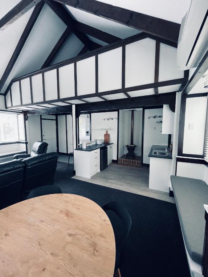 Experience Heritage, Live Modern Upper Hutt Bagian luar foto