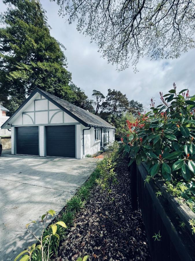 Experience Heritage, Live Modern Upper Hutt Bagian luar foto