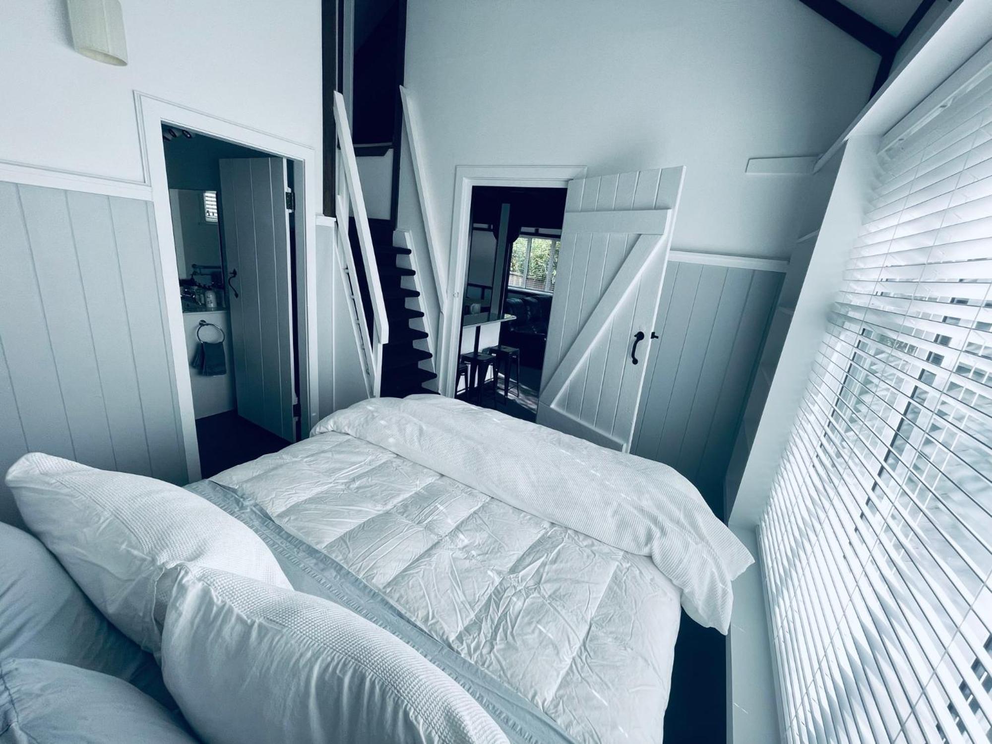 Experience Heritage, Live Modern Upper Hutt Bagian luar foto